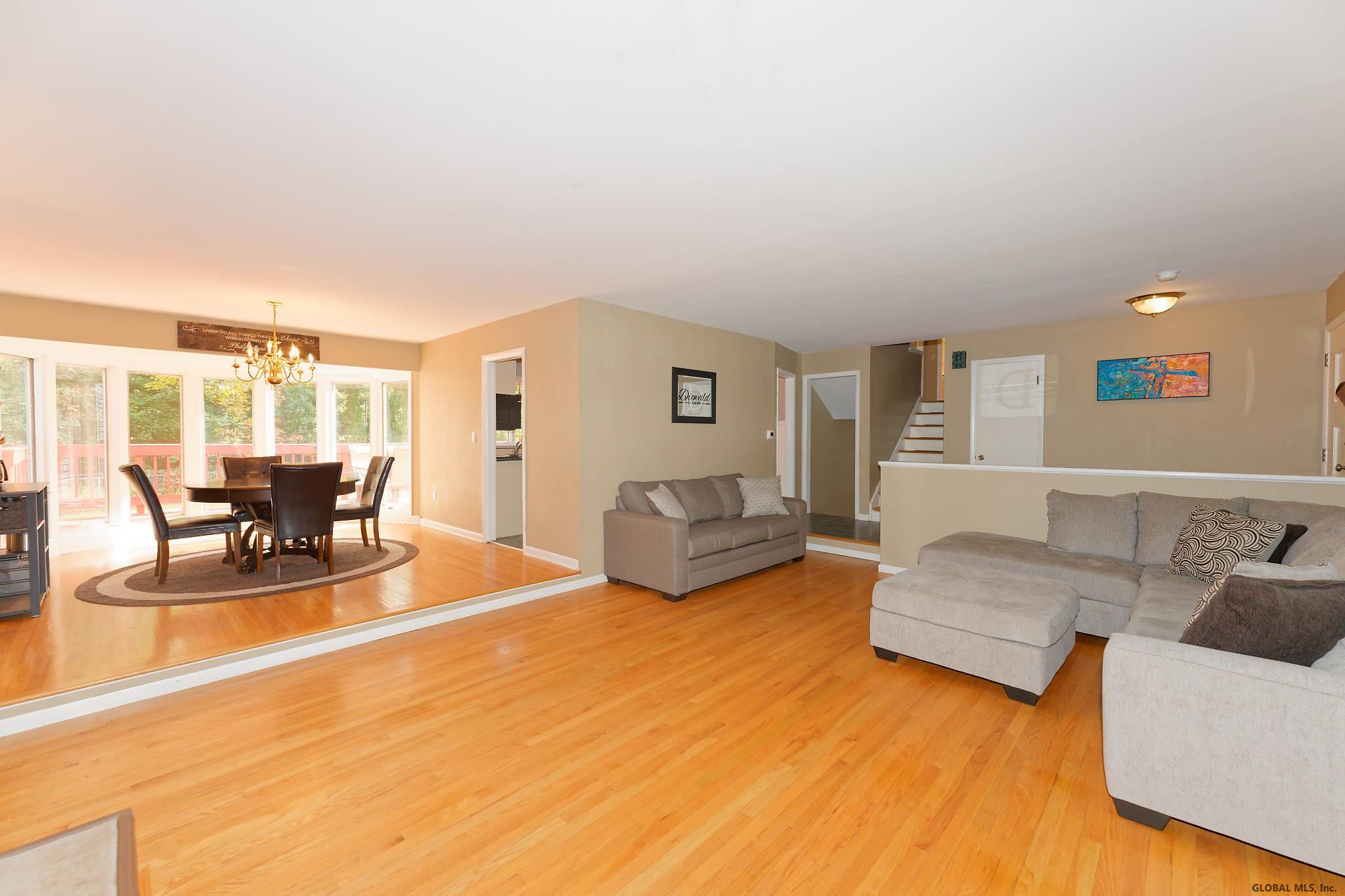 1350 Rowe Road Niskayuna, NY 12309 - Photo 6 of 33 Photo 6