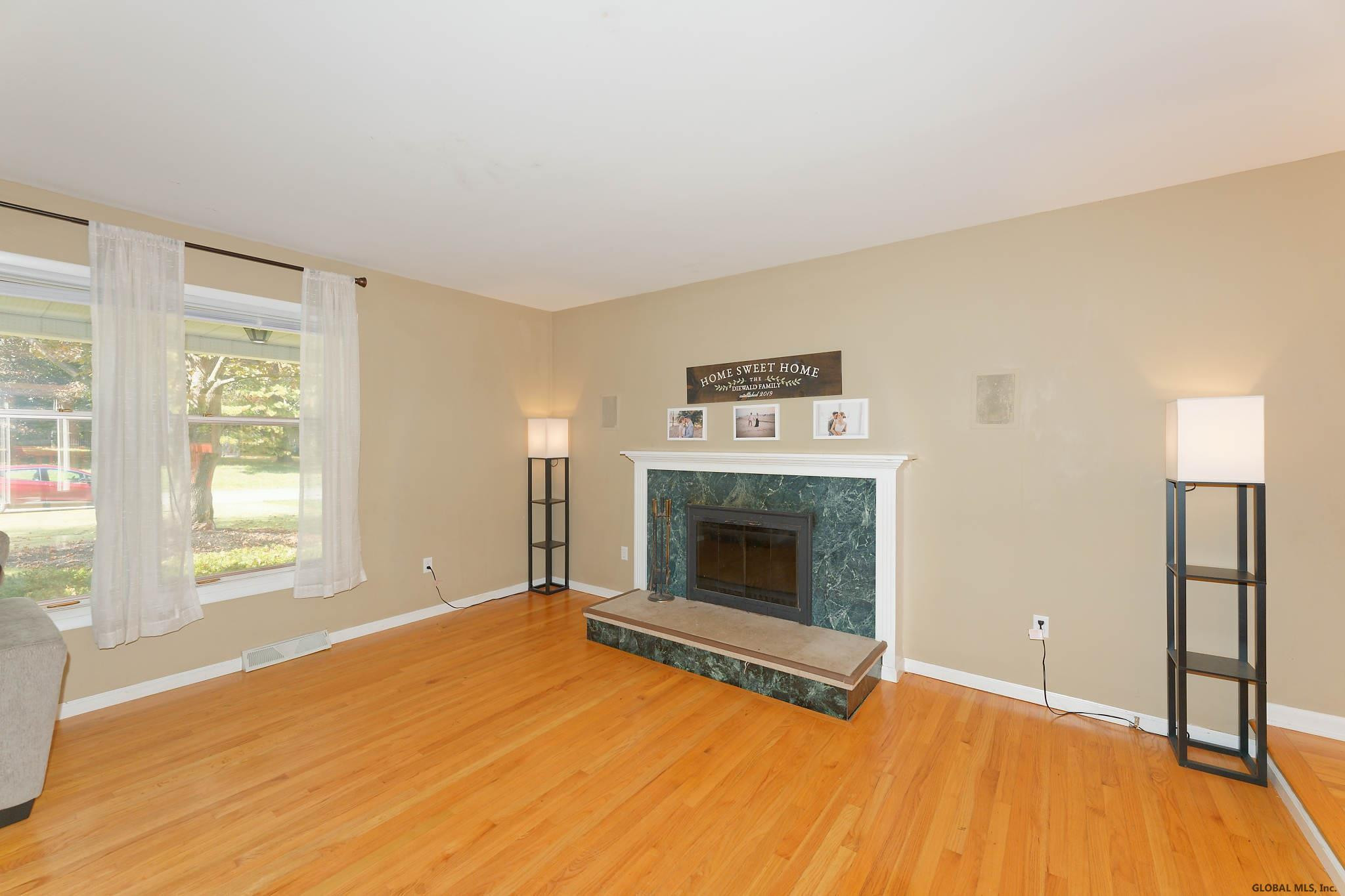 1350 Rowe Road Niskayuna, NY 12309 - Photo 10 of 33 Photo 10