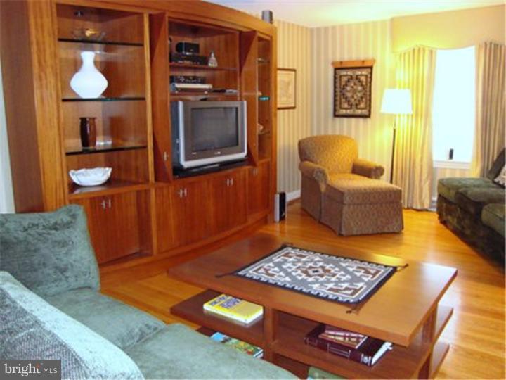 1345 Overbrook Road Wynnewood, PA 19096 - Photo 8 of 19 Living Room