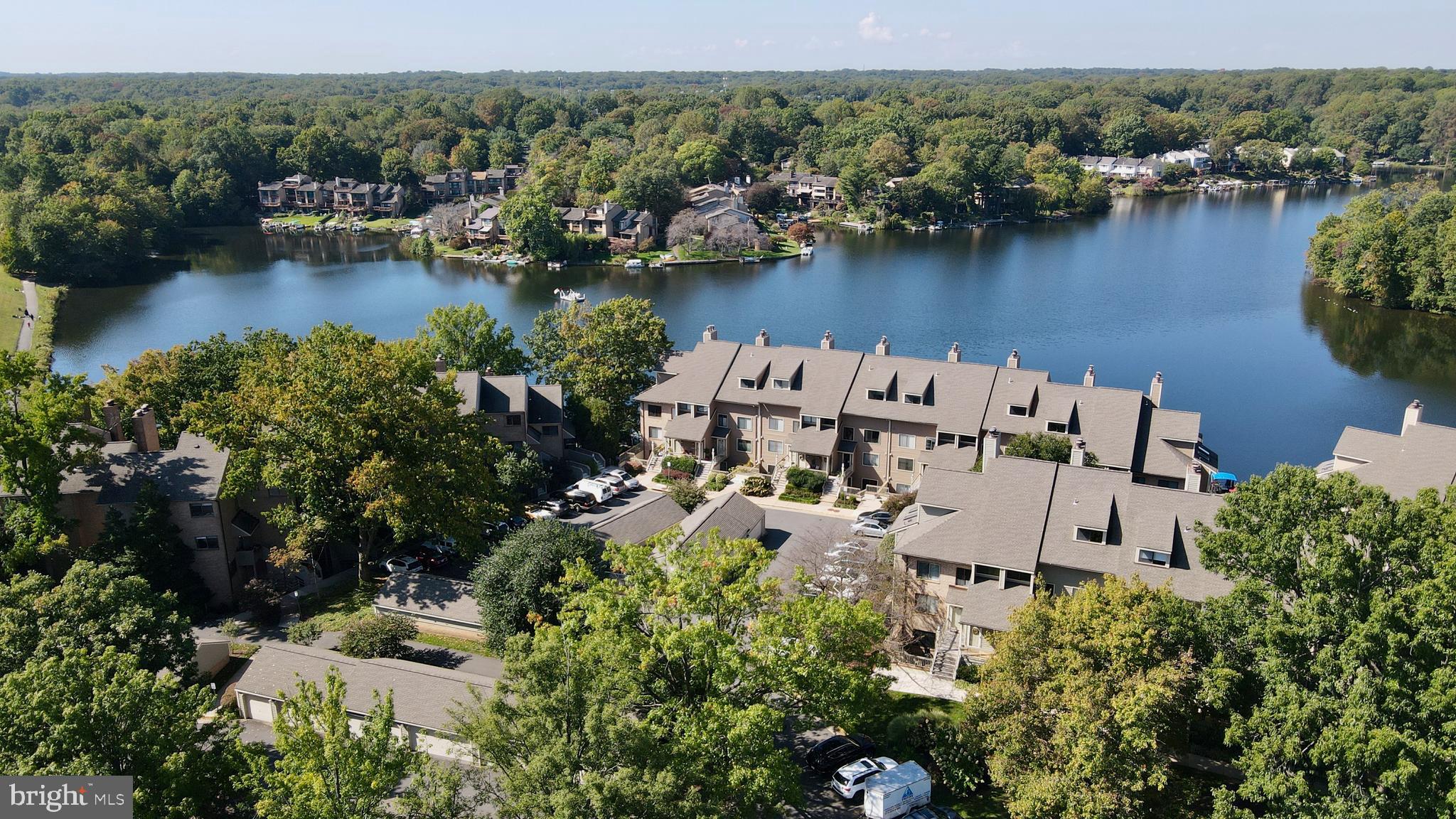 11196 Harbor Court Reston, VA 20191 - Photo 1 of 29 Cozy Community on the Lake