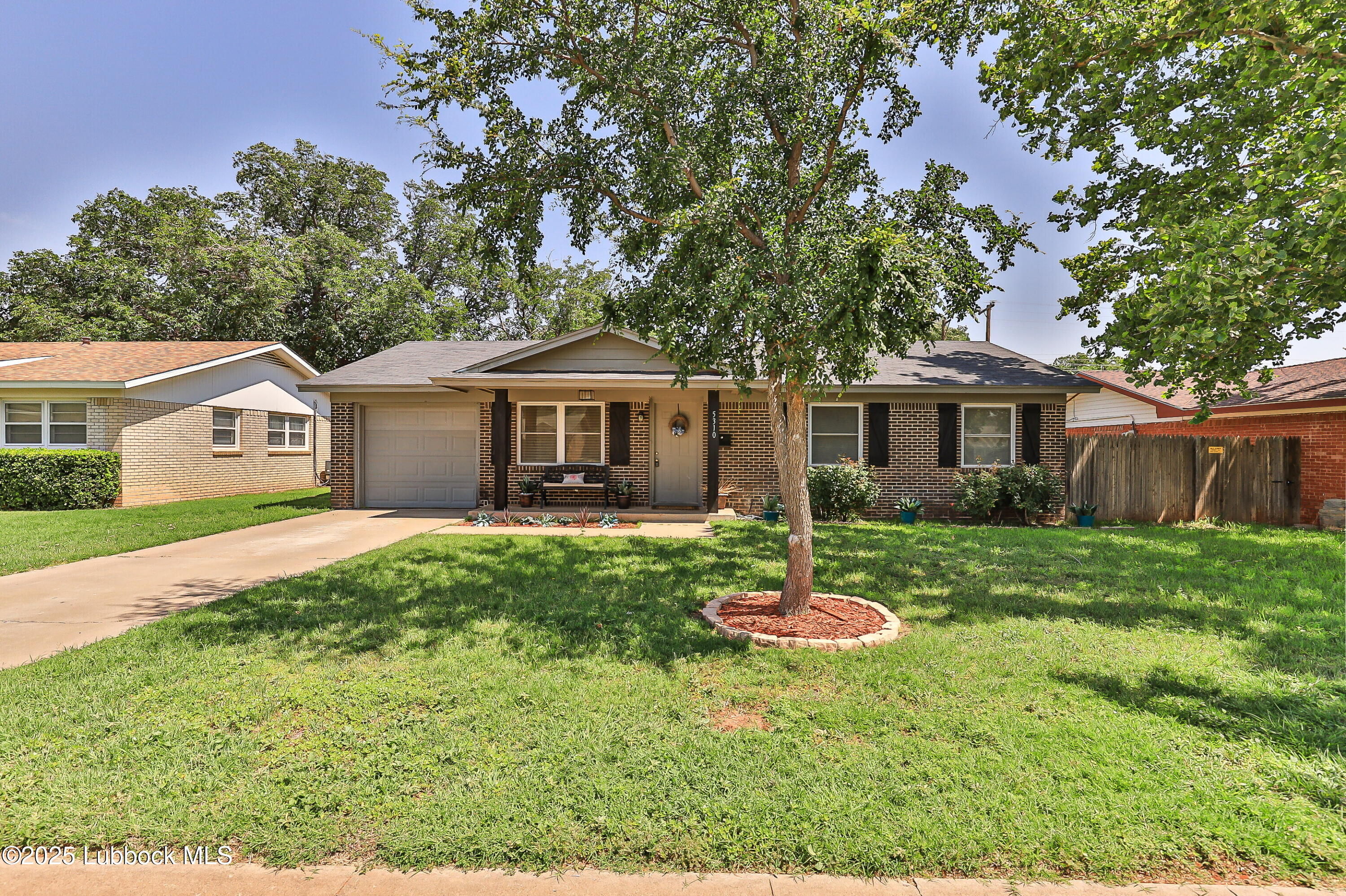5310 45th Street Lubbock, TX 79414 - Photo 4 of 32 5310 45th-41