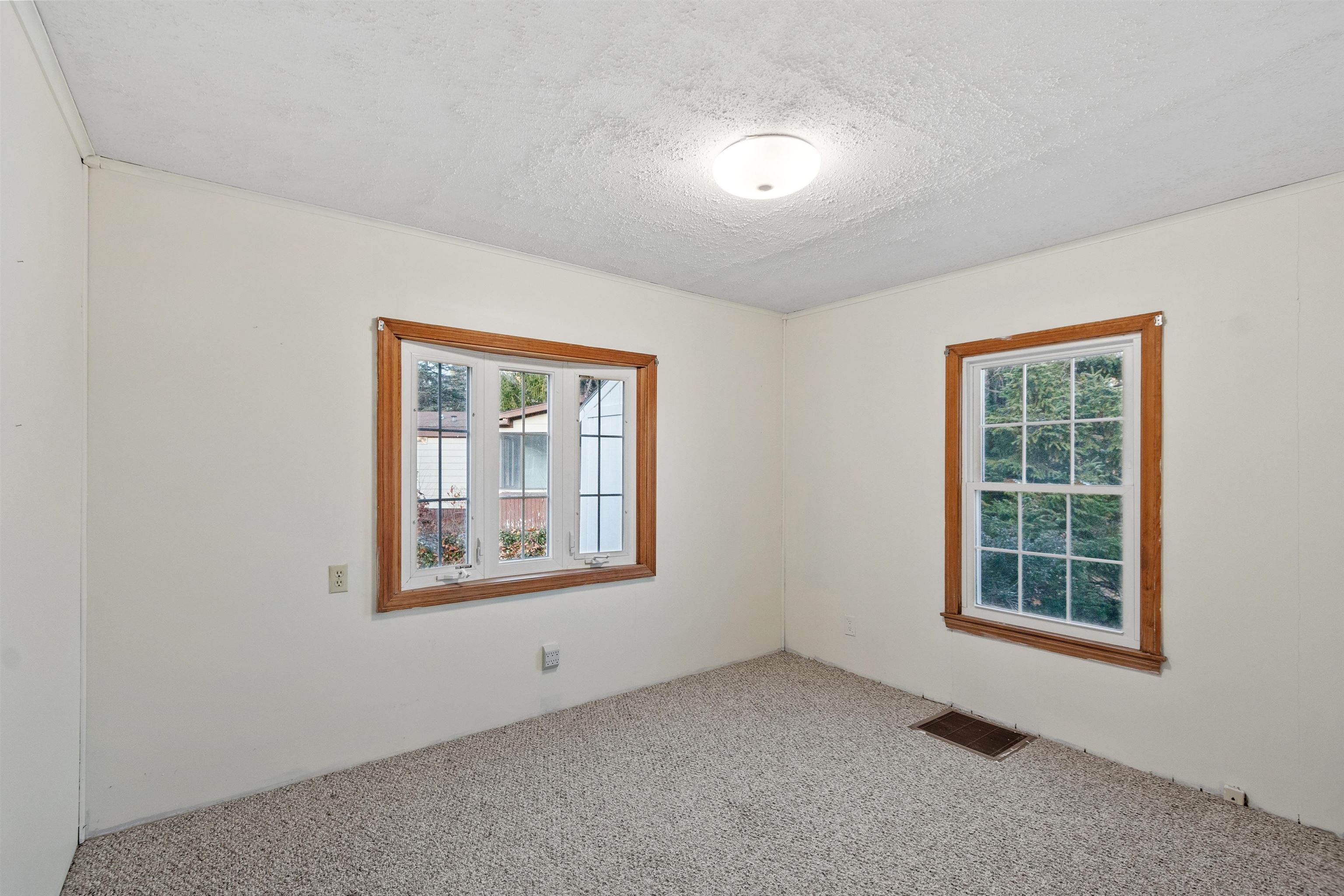 16 Roger Road Goffstown, NH 03045 - Photo 18 of 35