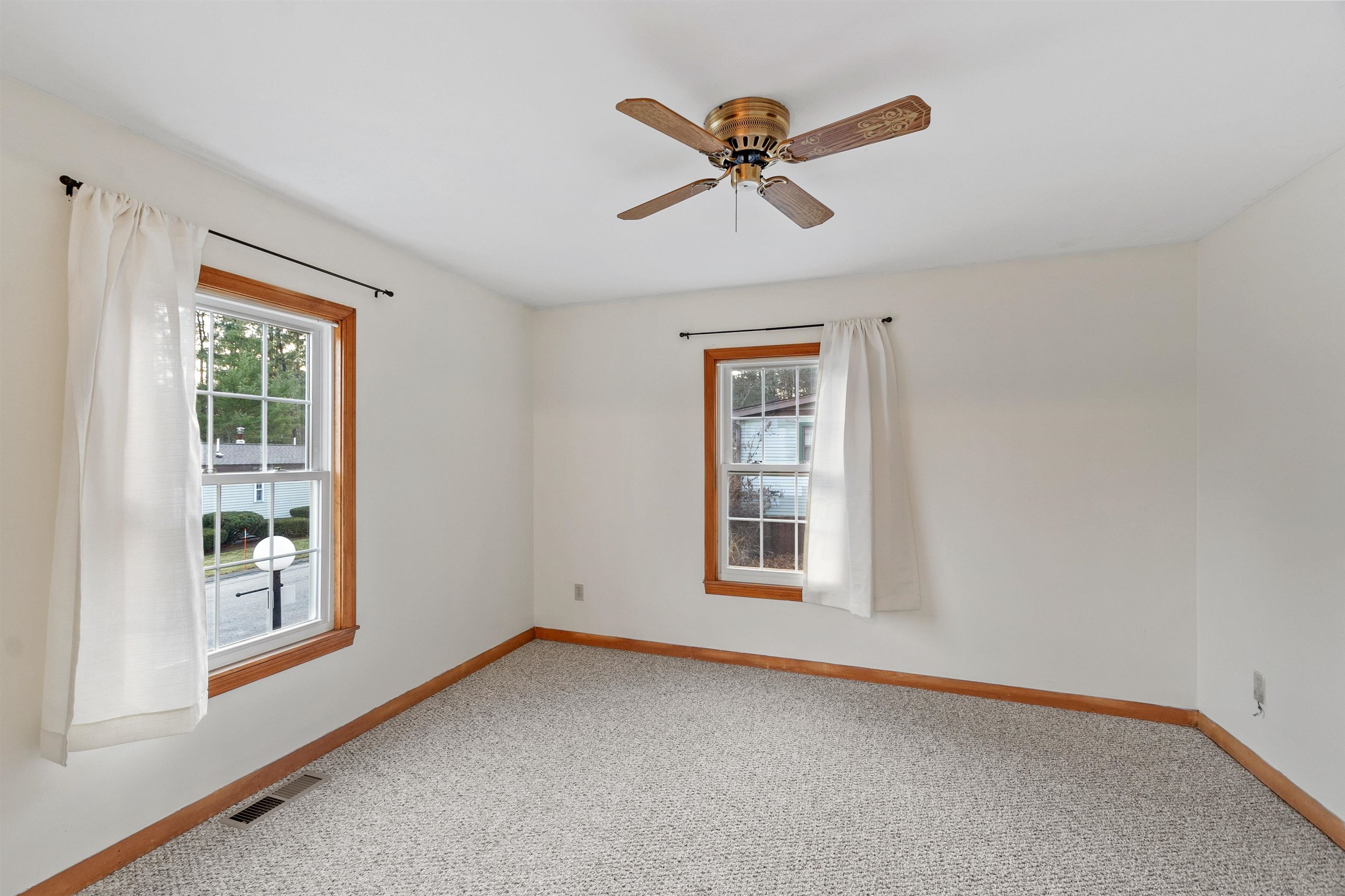 16 Roger Road Goffstown, NH 03045 - Photo 24 of 35