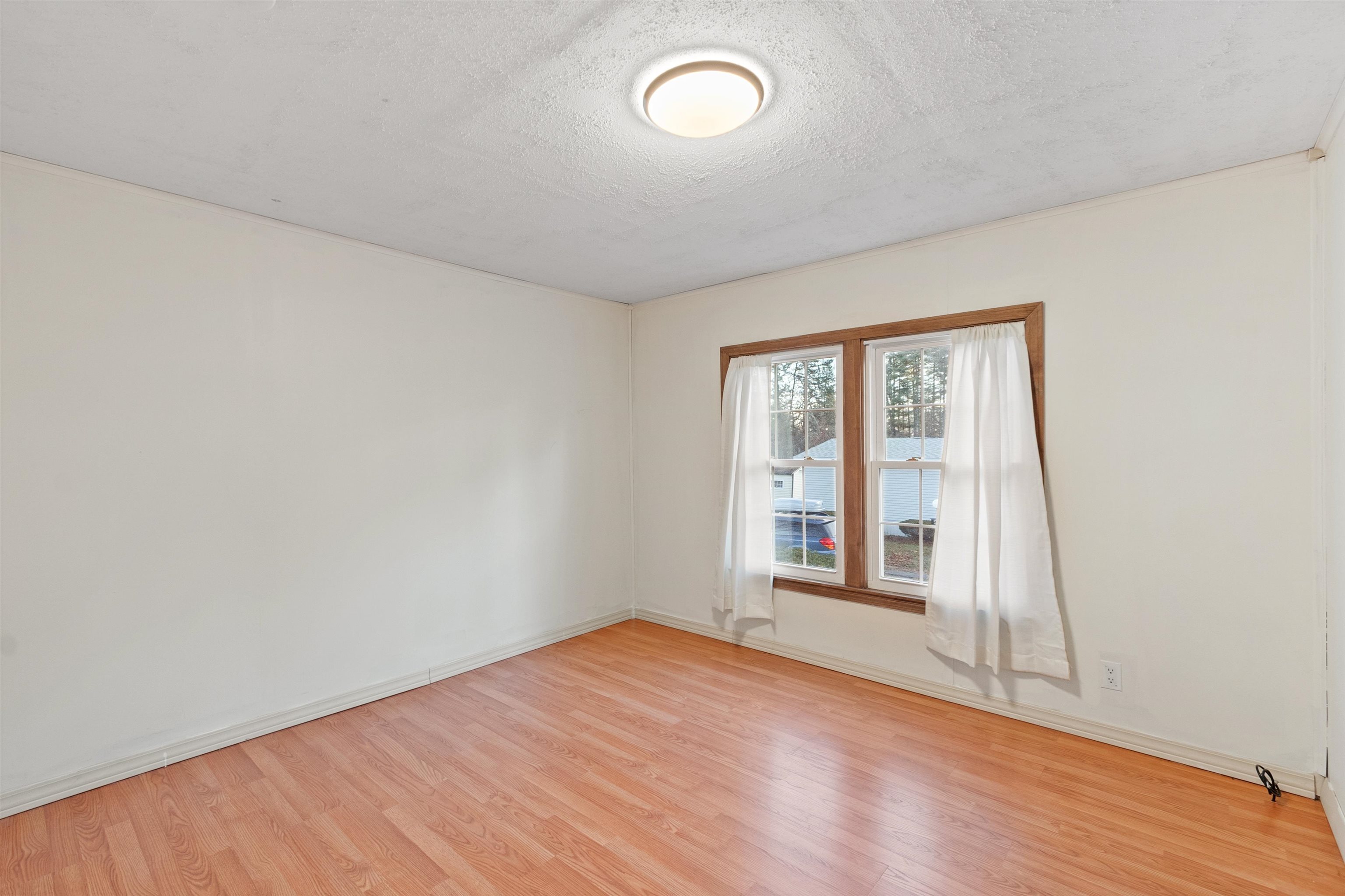 16 Roger Road Goffstown, NH 03045 - Photo 27 of 35