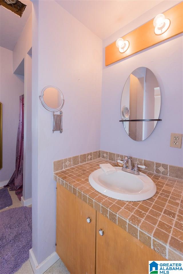 905 Stuart Street Birmingham, AL 35209 - Photo 28 of 40
