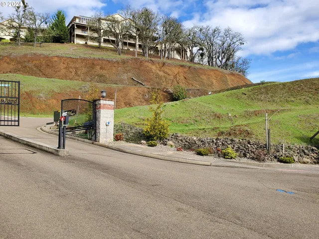 $55,000 | 1997 Warewood Terrace Court, Unit 1, Roseburg, OR 97471