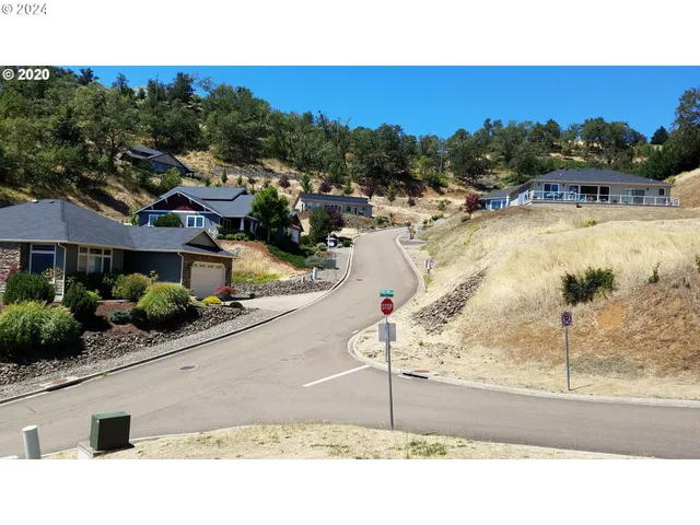 $55,000 | 1997 Warewood Terrace Court, Unit 1, Roseburg, OR 97471