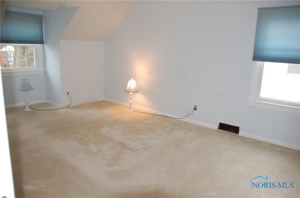 3839 Elmhurst Road Toledo, OH 43613 - Photo 12 of 19 Gallery Image 12