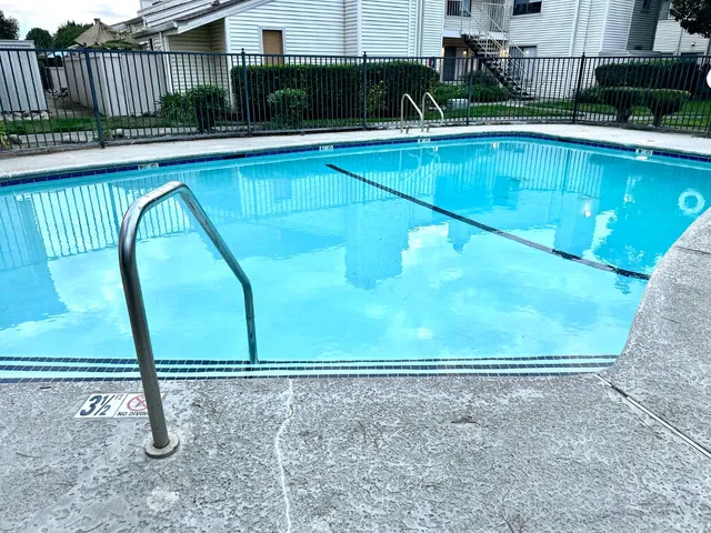 $225,000 | 700 McCoy Court, Unit 7, Lodi, CA 95240