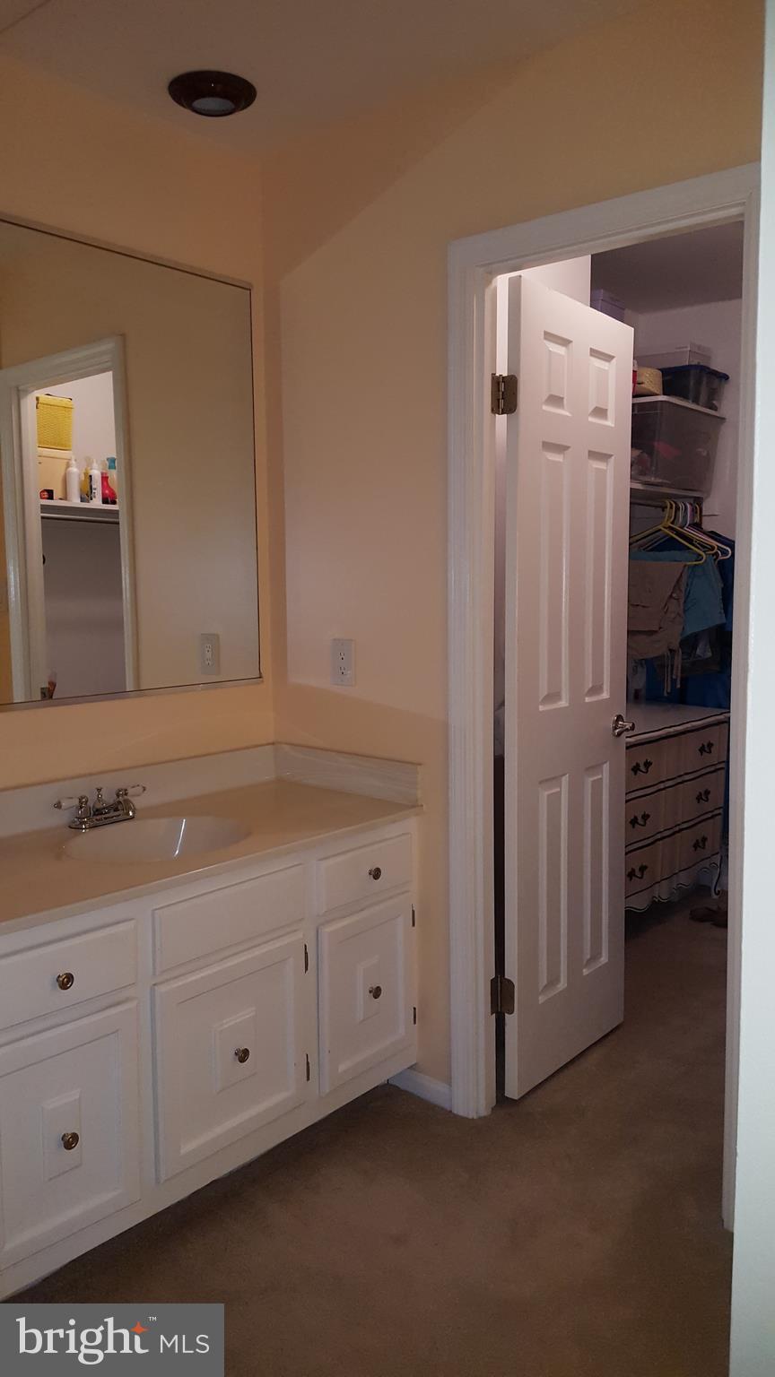 4825 Carriagepark Road Fairfax, VA 22032 - Photo 11 of 24 Bath (Master)