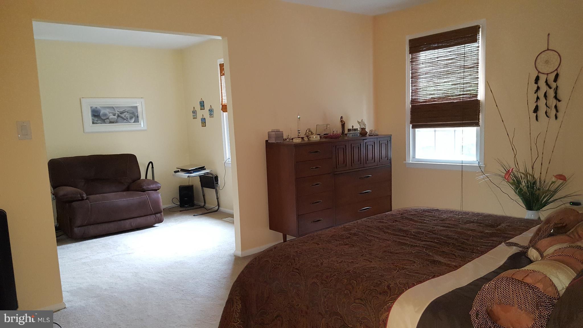 4825 Carriagepark Road Fairfax, VA 22032 - Photo 9 of 24 Bedroom (Master)