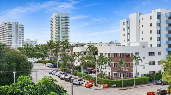 $2,200 | 1340 Lincoln Road, Unit 404, Miami Beach, FL 33139