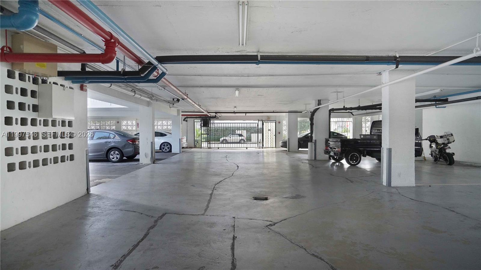 1340 Lincoln Road, Unit 404 Miami Beach, FL 33139 - Photo 35 of 41