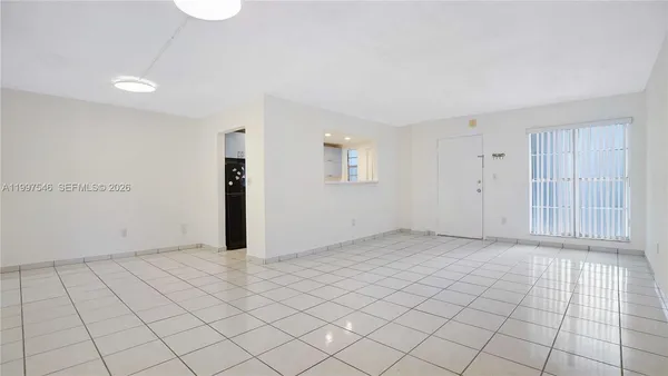 $2,200 | 1340 Lincoln Road, Unit 404, Miami Beach, FL 33139