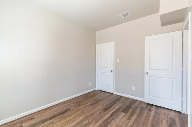 $1,400 | 103 Park Place Circle, Unit B, Waller, TX 77484