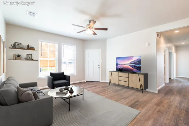 $1,400 | 103 Park Place Circle, Unit B, Waller, TX 77484