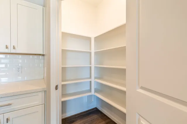 $1,400 | 103 Park Place Circle, Unit B, Waller, TX 77484