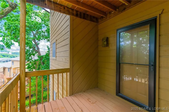 $279,900 | 107 Rock Dove Lane, Unit 2A, Camdenton, MO 65020