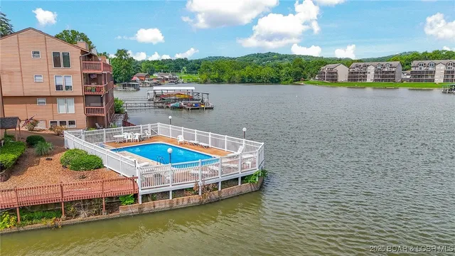 $279,900 | 107 Rock Dove Lane, Unit 2A, Camdenton, MO 65020