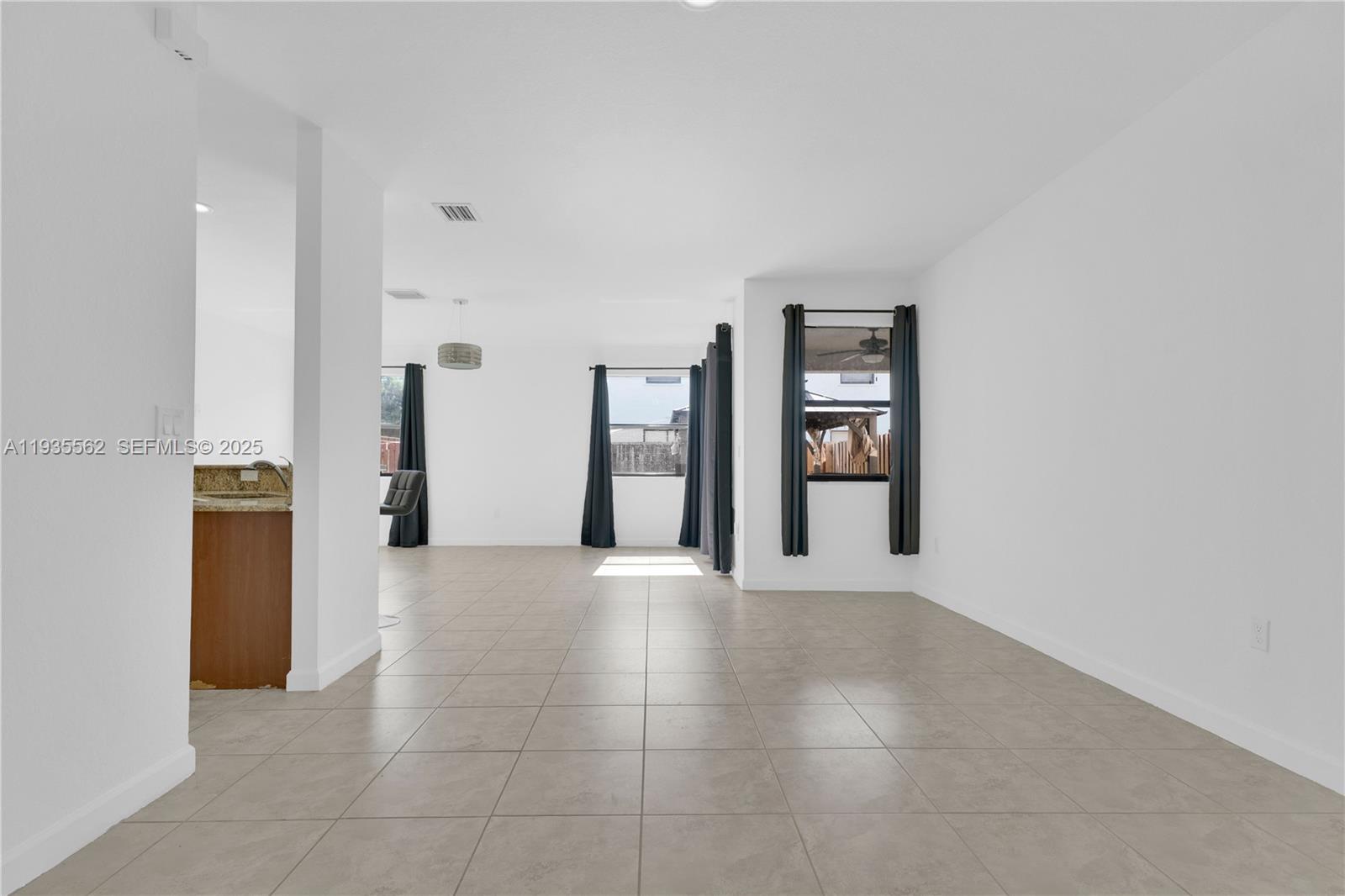 11228 Southwest 239 Street, Unit 11228 Homestead, FL 33032 - Photo 3 of 38