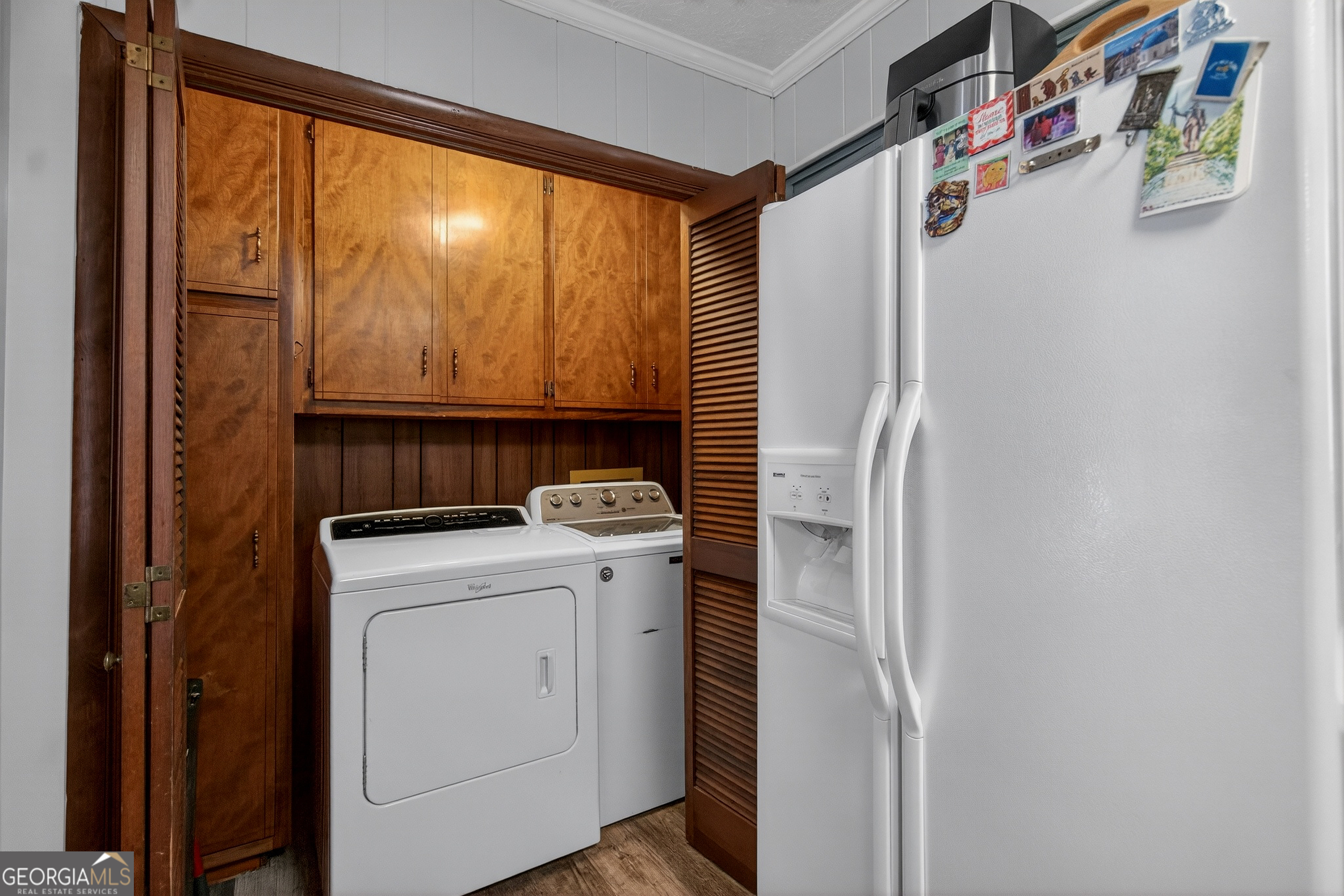 2404 19th Avenue Valley, AL 36854 - Photo 13 of 24 a utility room with dryer and washer