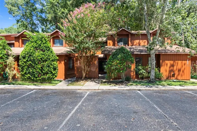 a front view of house with yard