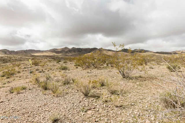 $15,000 | 14380 North Quintana Road, Unit 27, Dolan Springs, AZ 86441