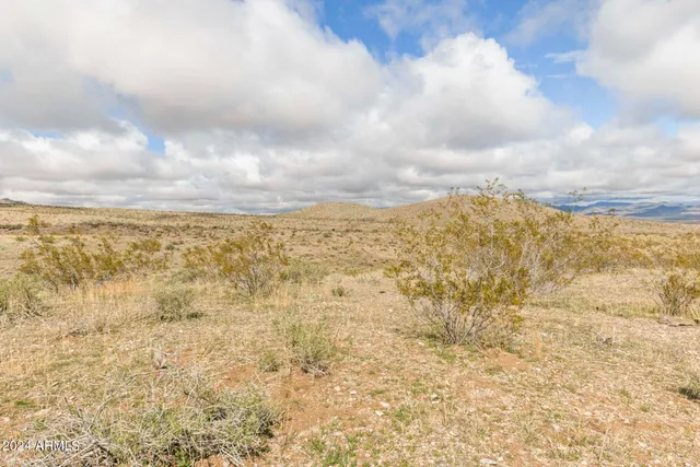 $15,000 | 14380 North Quintana Road, Unit 27, Dolan Springs, AZ 86441