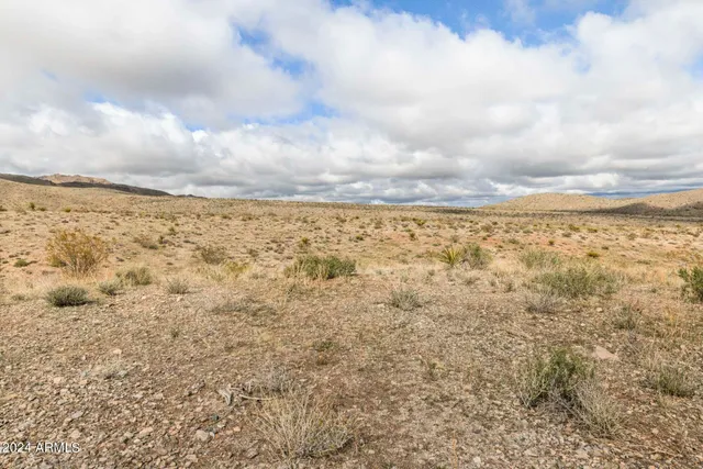 $15,000 | 14380 North Quintana Road, Unit 27, Dolan Springs, AZ 86441