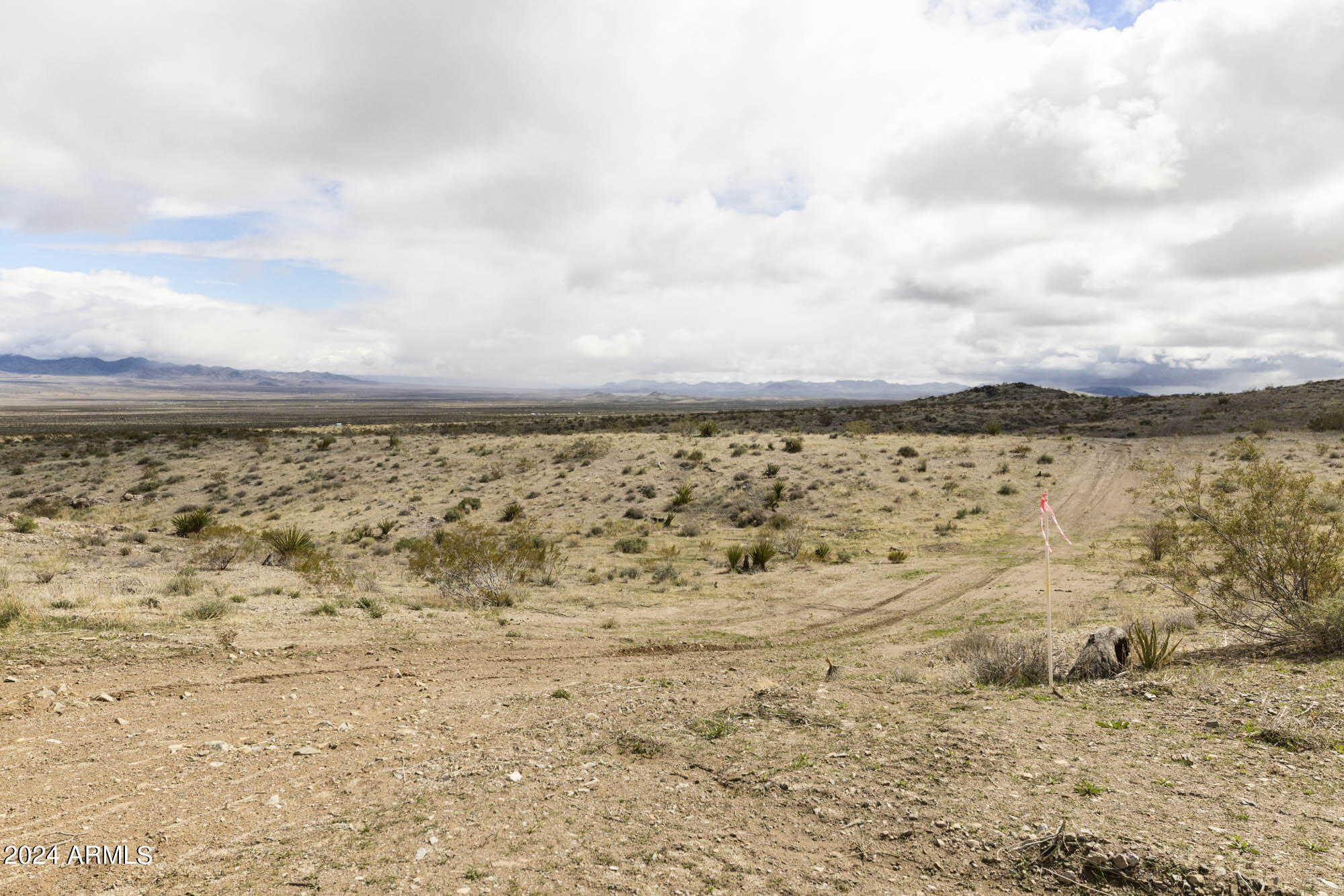 14380 North Quintana Road, Unit 27 Dolan Springs, AZ 86441 - Photo 27 of 40 IMG_5896