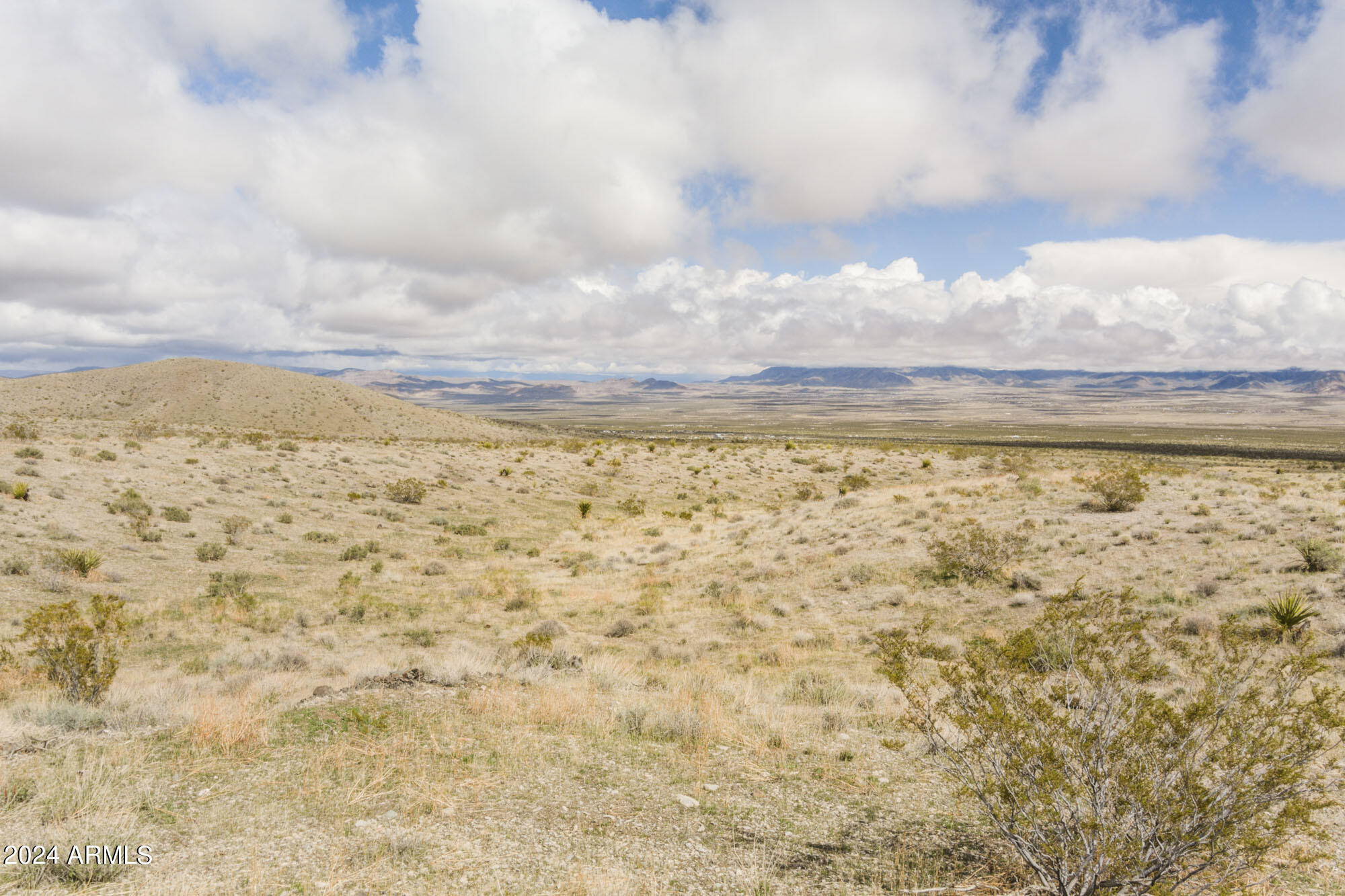14380 North Quintana Road, Unit 27 Dolan Springs, AZ 86441 - Photo 34 of 40 MAX_0003