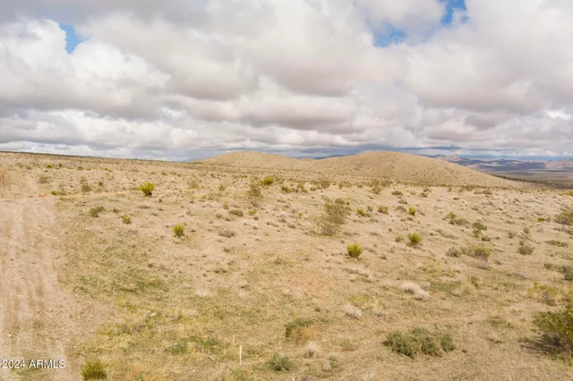 $15,000 | 14380 North Quintana Road, Unit 27, Dolan Springs, AZ 86441