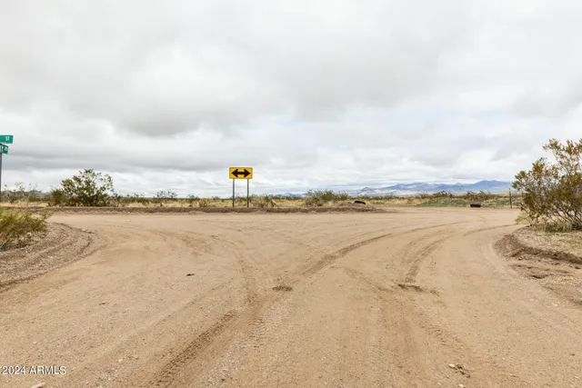 $15,000 | 14380 North Quintana Road, Unit 27, Dolan Springs, AZ 86441