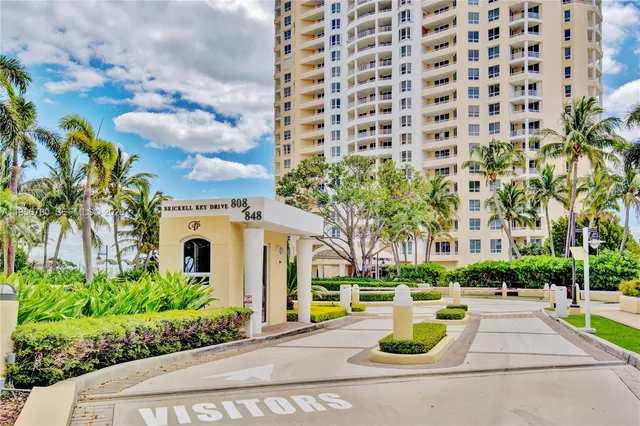 $12,500 | 808 Brickell Key Drive, Unit 3304, Miami, FL 33131