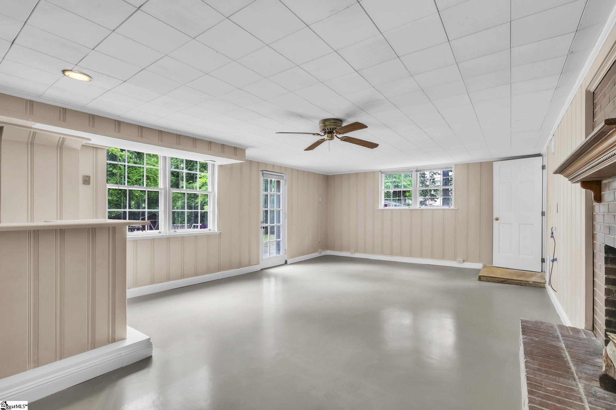 207 Butler Springs Road Greenville, SC 29615 - Photo 11 of 36 Gallery Image 11