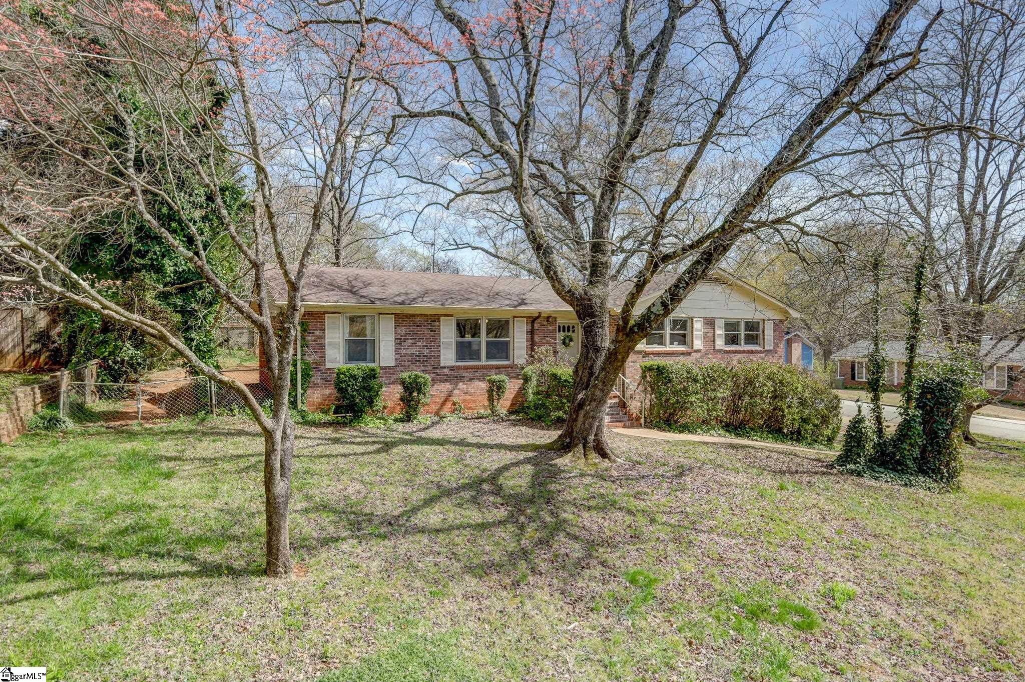 2 Roe Court Greenville, SC 29617 - Photo 1 of 24 Gallery Image 1