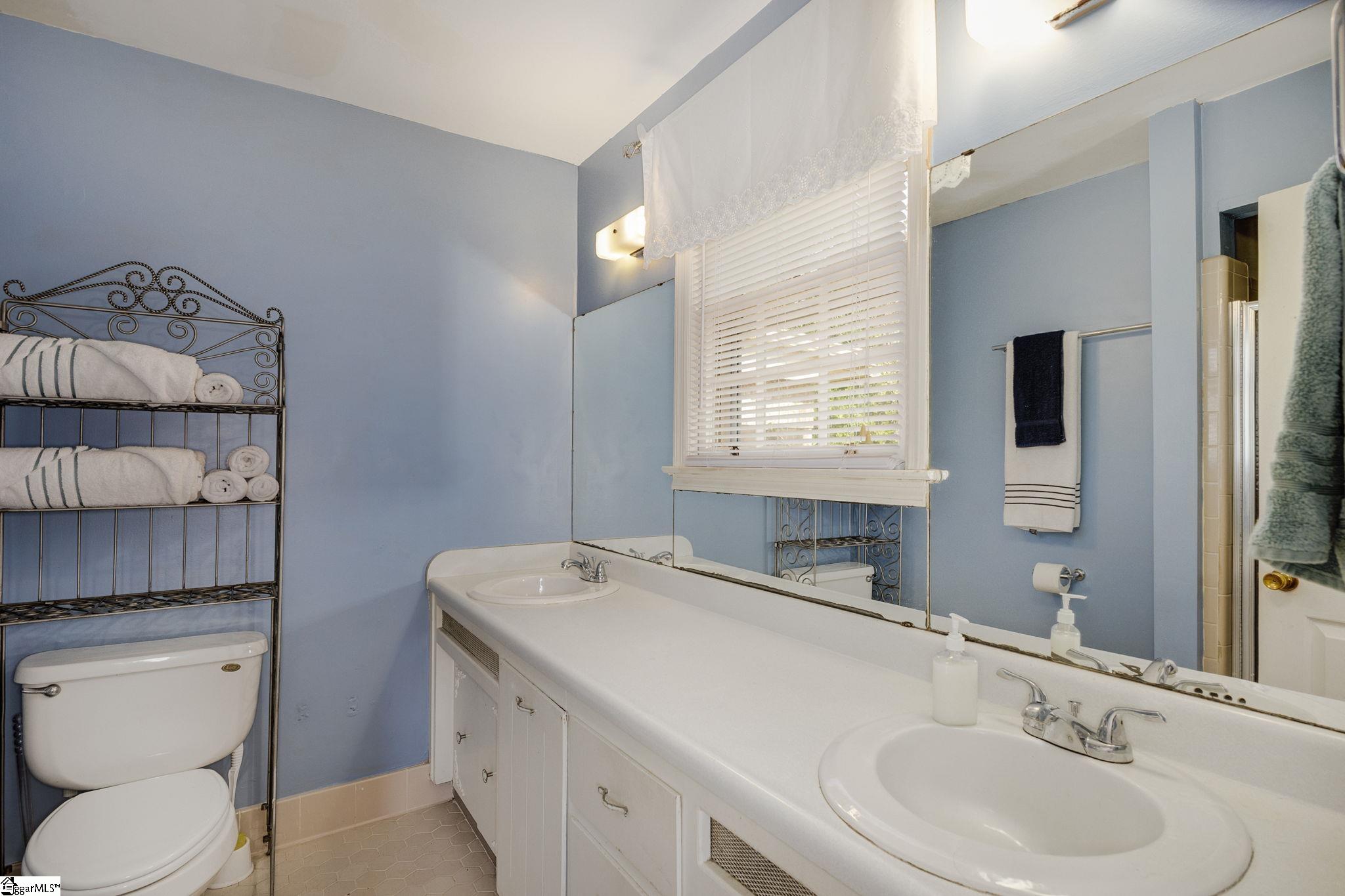 2 Roe Court Greenville, SC 29617 - Photo 14 of 24 Gallery Image 14