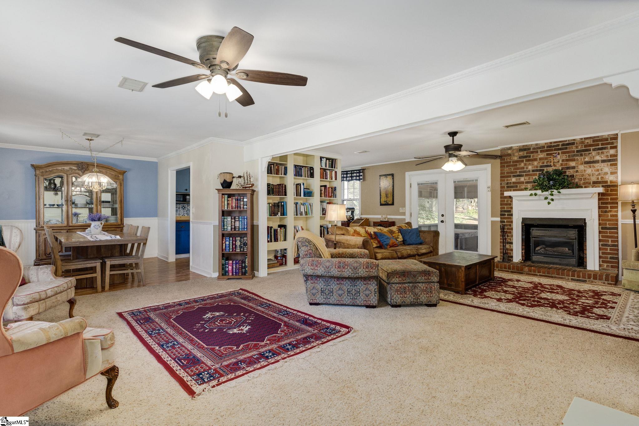 2 Roe Court Greenville, SC 29617 - Photo 7 of 24 Gallery Image 7