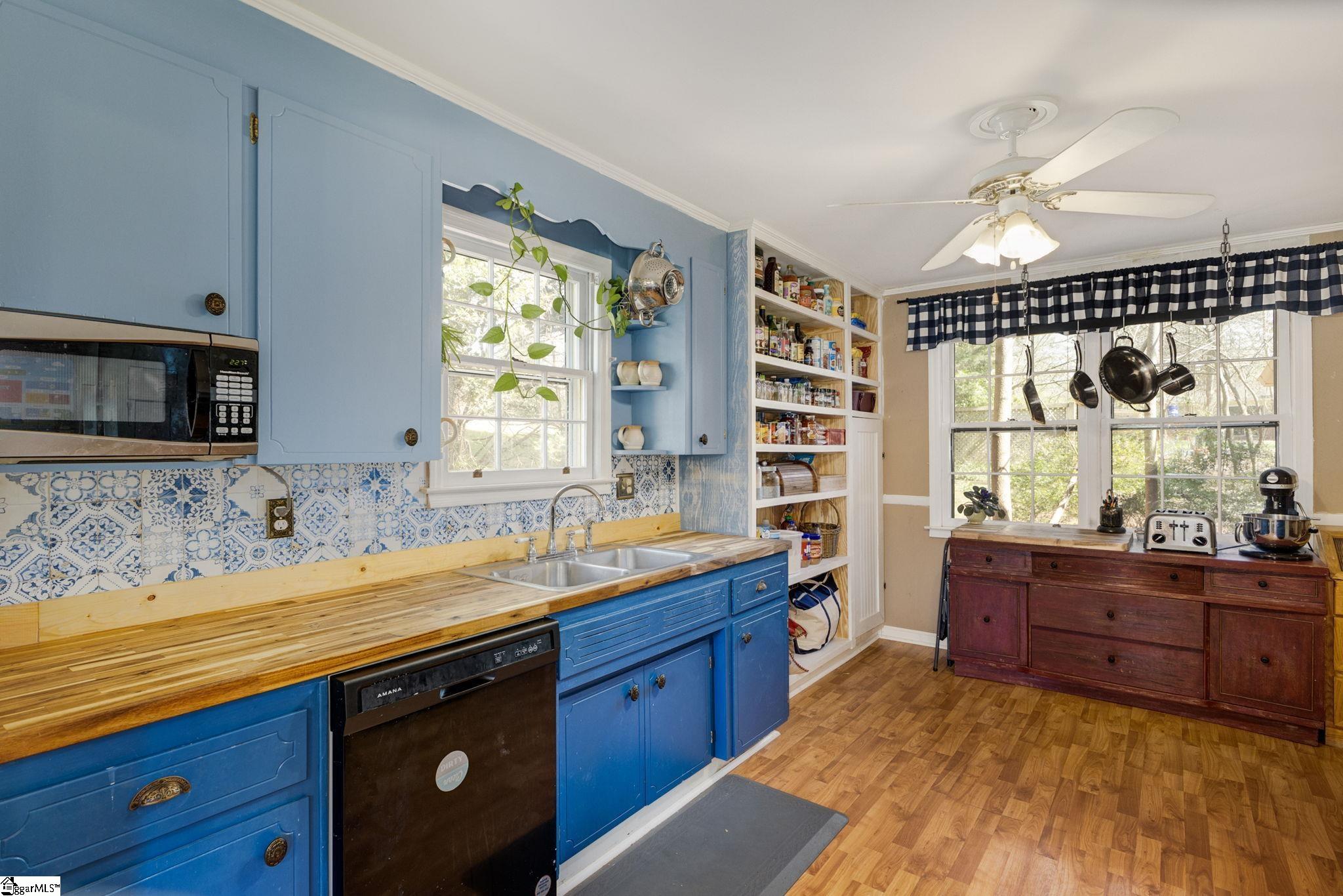 2 Roe Court Greenville, SC 29617 - Photo 10 of 24 Gallery Image 10