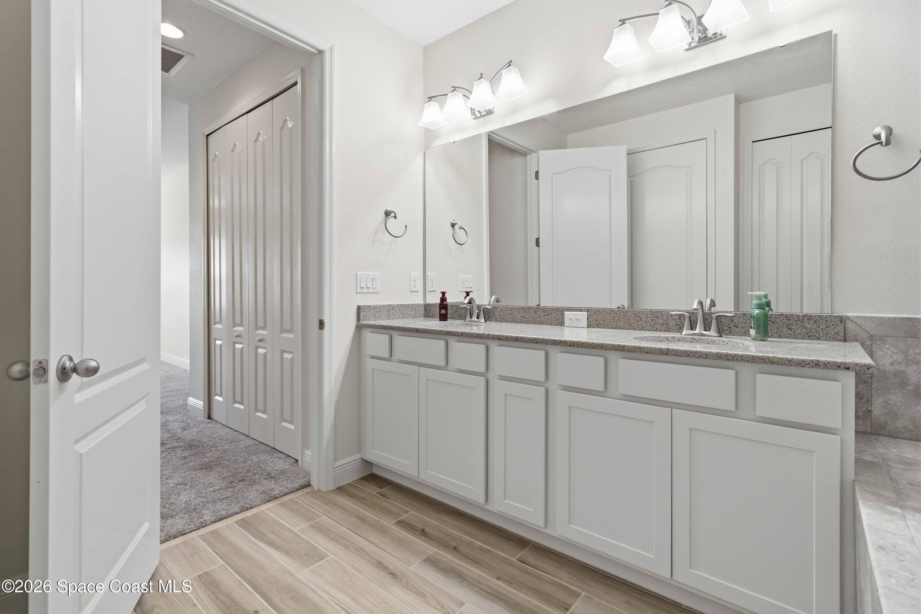 3333 Rushing Waters Drive West Melbourne, FL 32904 - Photo 26 of 72 Double Sinks
