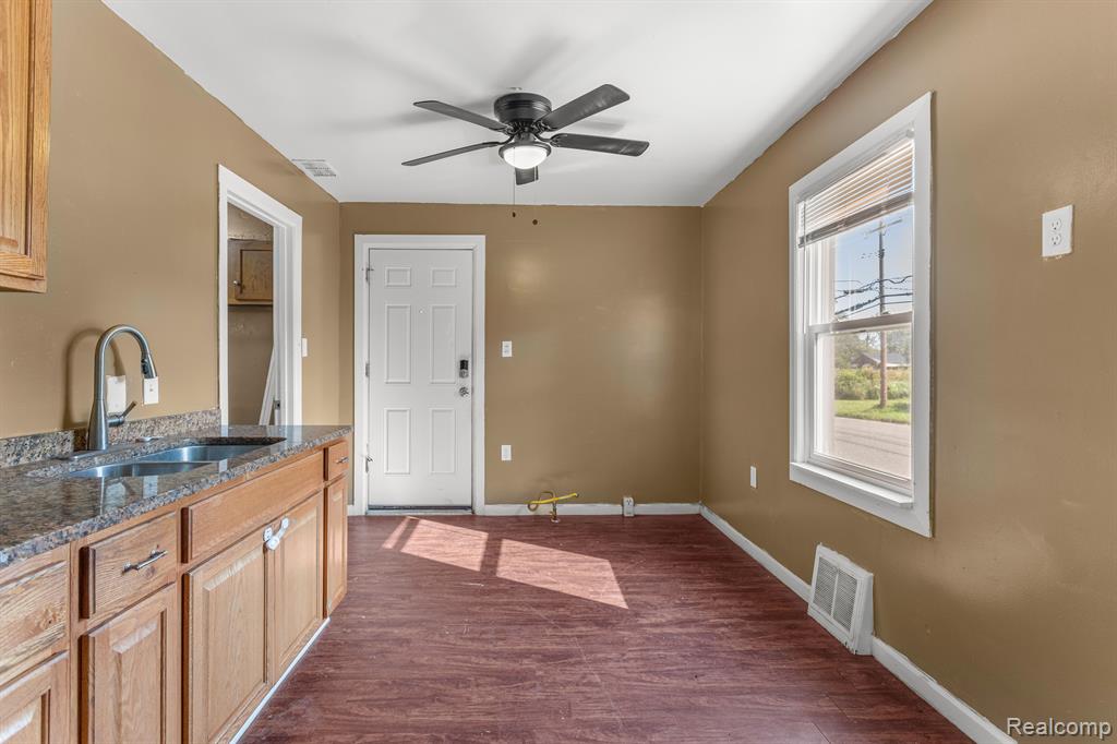 1151 Eastern Street Inkster, MI 48141 - Photo 6 of 27