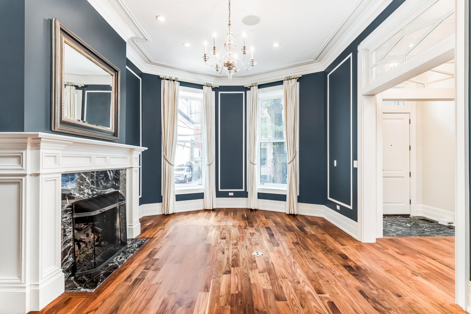 116 West Chestnut Street Chicago, IL 60610 - Photo 3 of 26