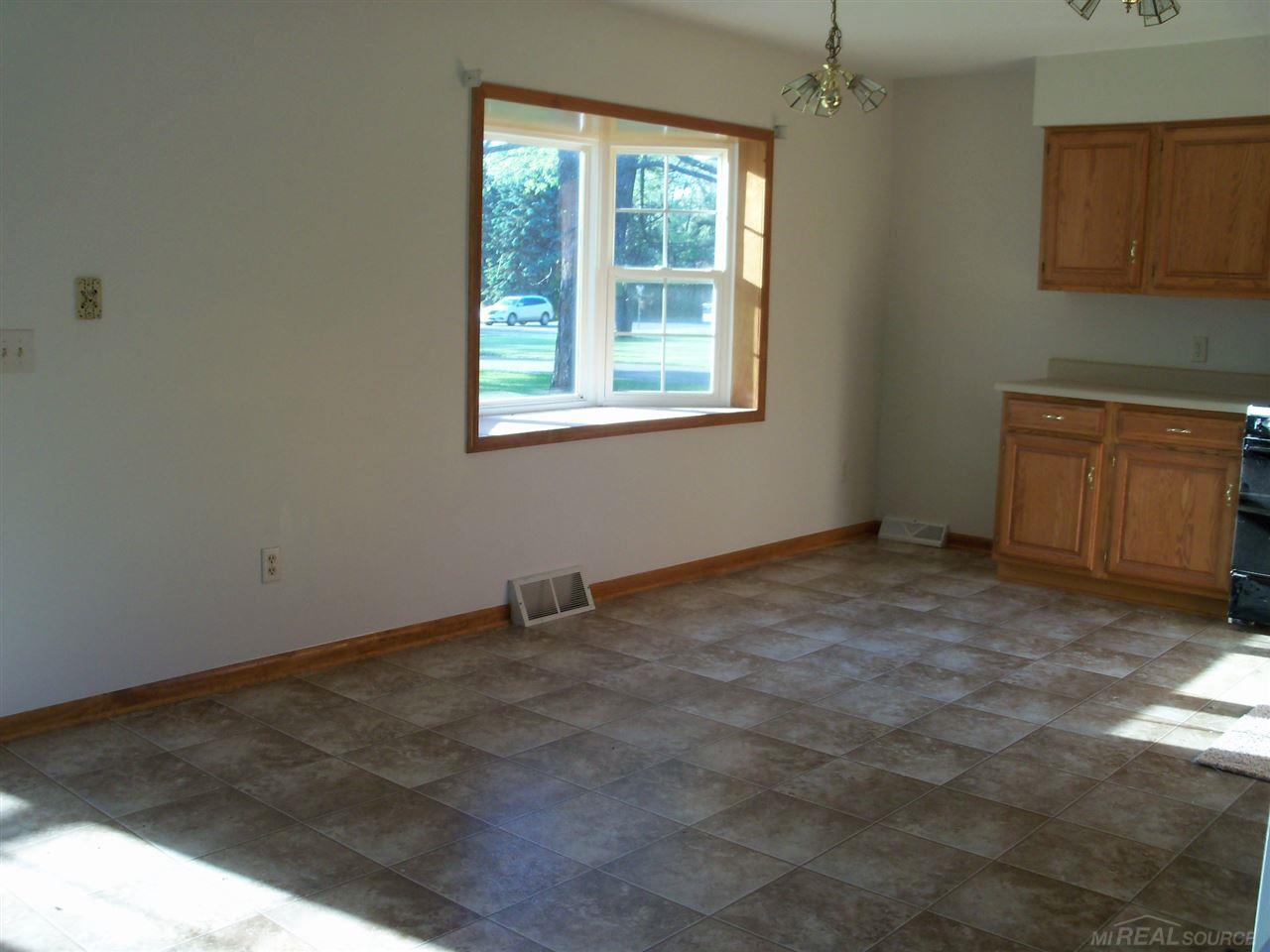 161 North Ridge Street Port Sanilac, MI 48469 - Photo 4 of 27 31274781-3.JPG