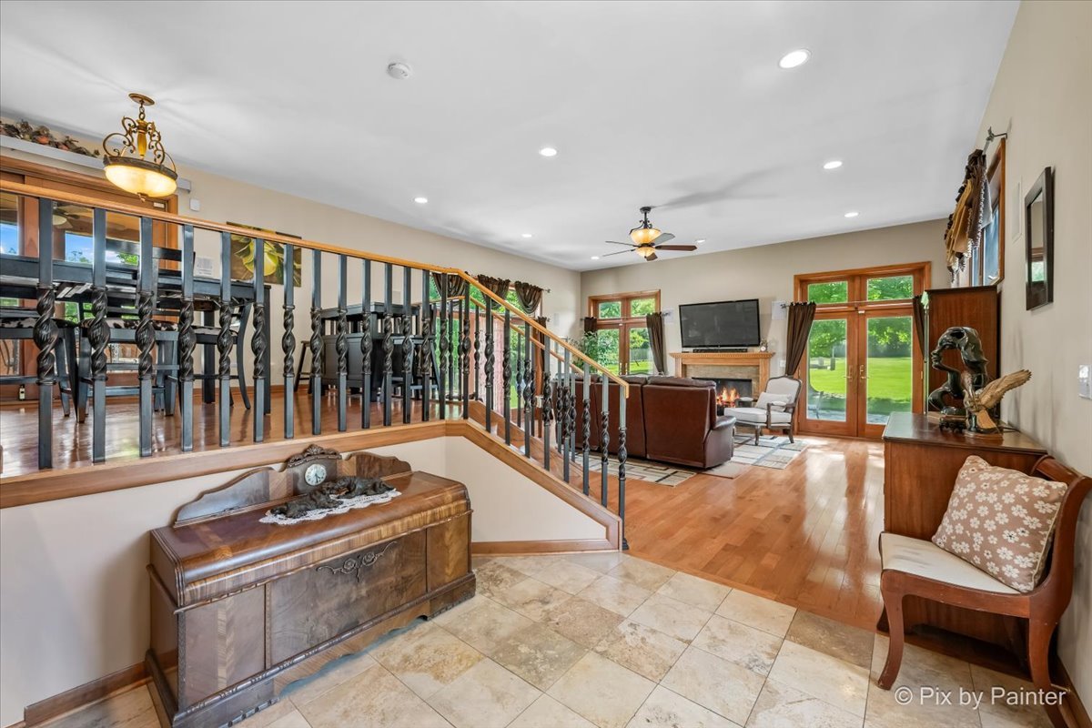 4N260 Walter Road Addison, IL 60101 - Photo 3 of 53