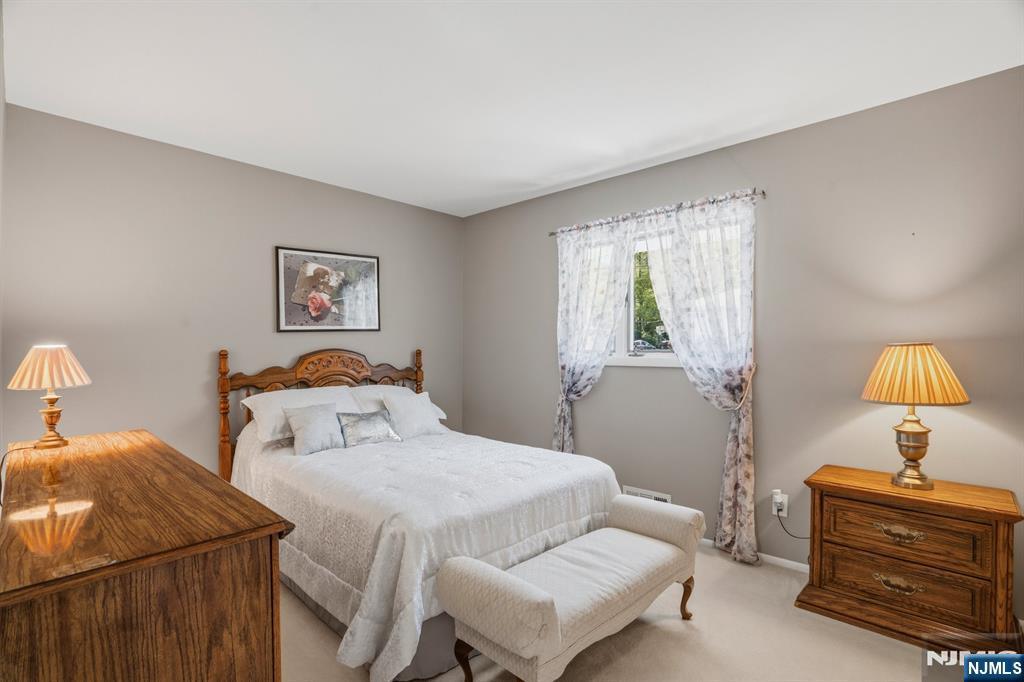 262 Timber Drive Berkeley Heights, NJ 07922 - Photo 25 of 45