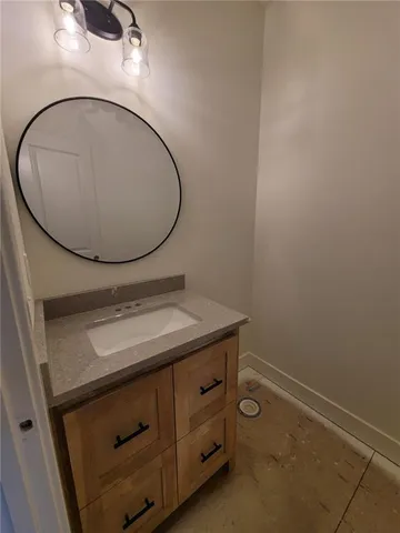 $559,950 | 9002 North Poplar Avenue, Kansas City, MO 64156