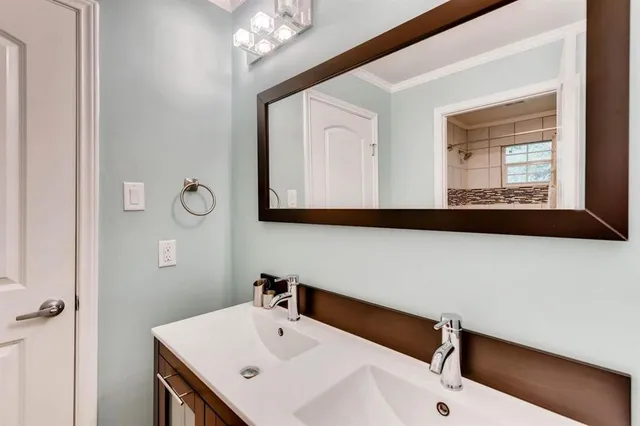 $4,300 | 5202 Pershing Street, Dallas, TX 75206