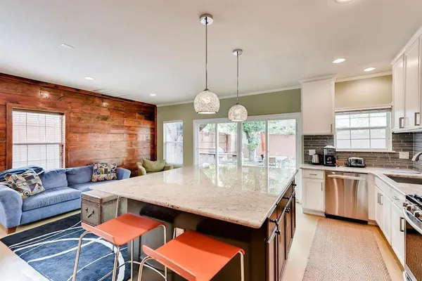 $4,100 | 5202 Pershing Street, Dallas, TX 75206