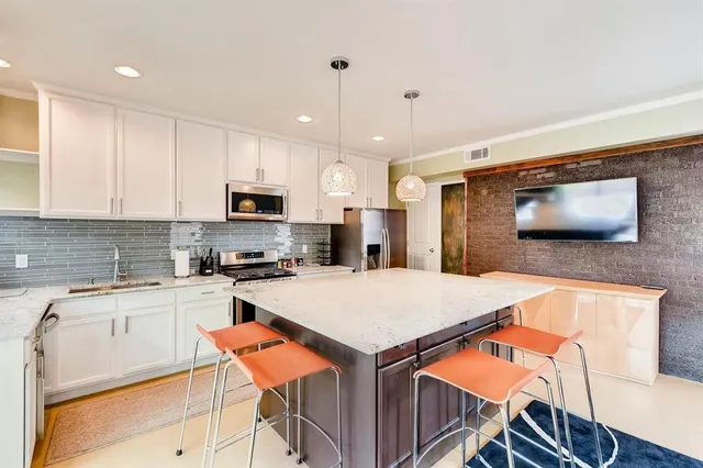 $4,300 | 5202 Pershing Street, Dallas, TX 75206