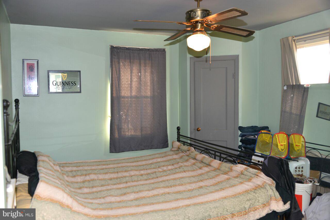 345 Maple Avenue Baltimore, MD 21221 - Photo 4 of 12 Bedroom (Master)